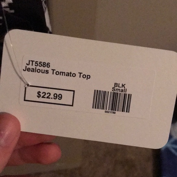 Black patterned crop top - Picture 3 of 4